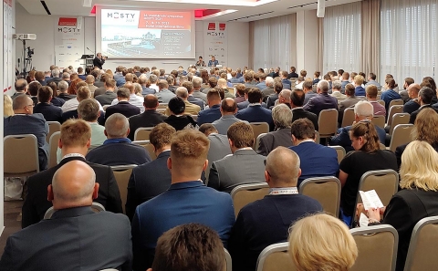 Hlavní přednáškový sál sympozia Mosty 2021