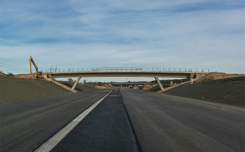 Most místní komunikace u Řevničova přes D6
