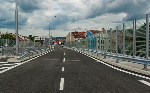 Svodidla ZMS4-A3/H2 a MS4-A3/H2 ve směru ke Staré Osadě