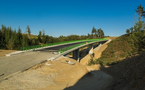 Most přes údolí u Henčova na nové II/602