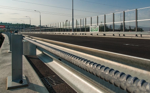 Svodidla MS4-A3/H2 na I/42 Tomkovo náměstí