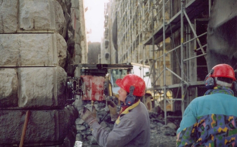 Nosníky viaduktu v Hranicích na Moravě.